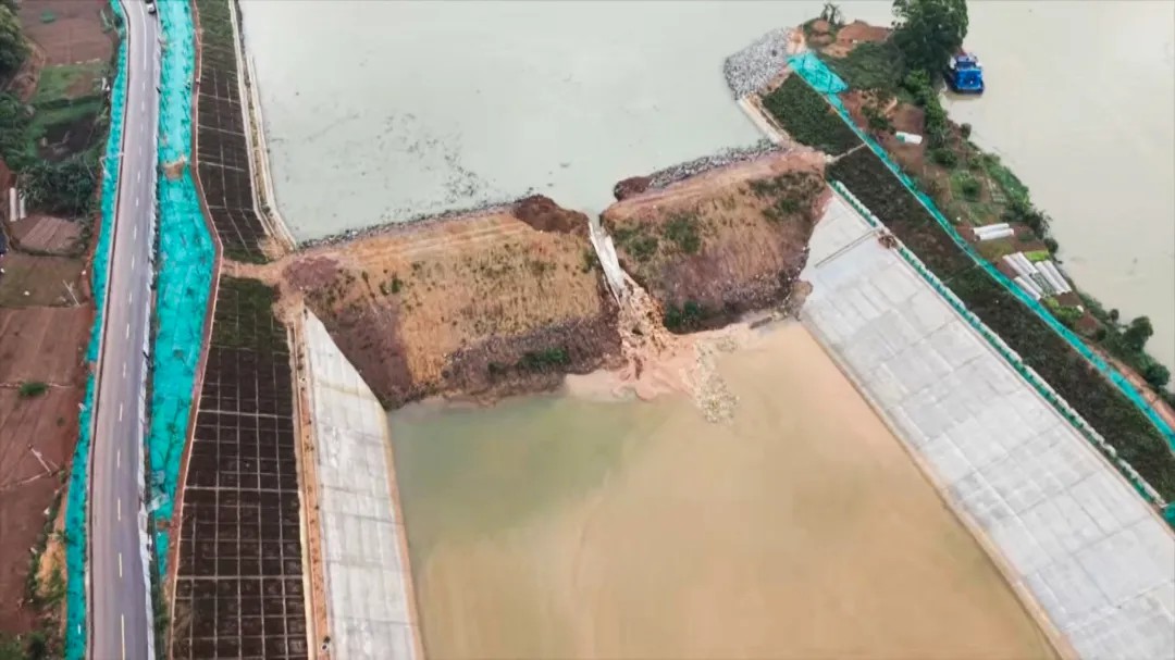 平陆运河南宁段实现全线通水.jpg
