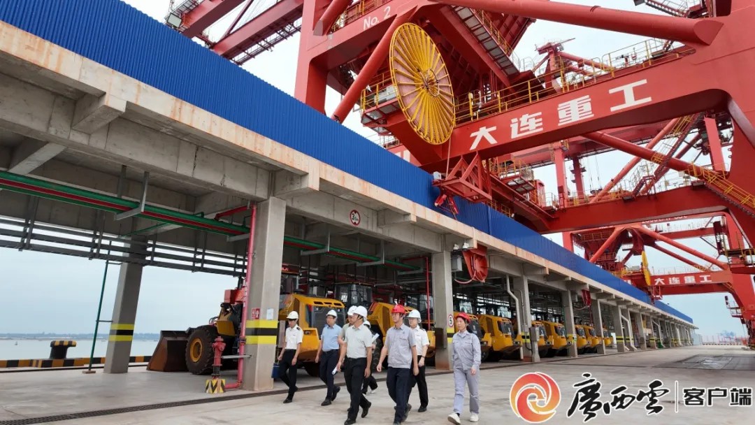 广西首个20万吨级高桩散货码头通过对外开放验收2.jpg